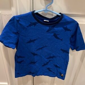Gap shark T-shirt, size 5 years toddler